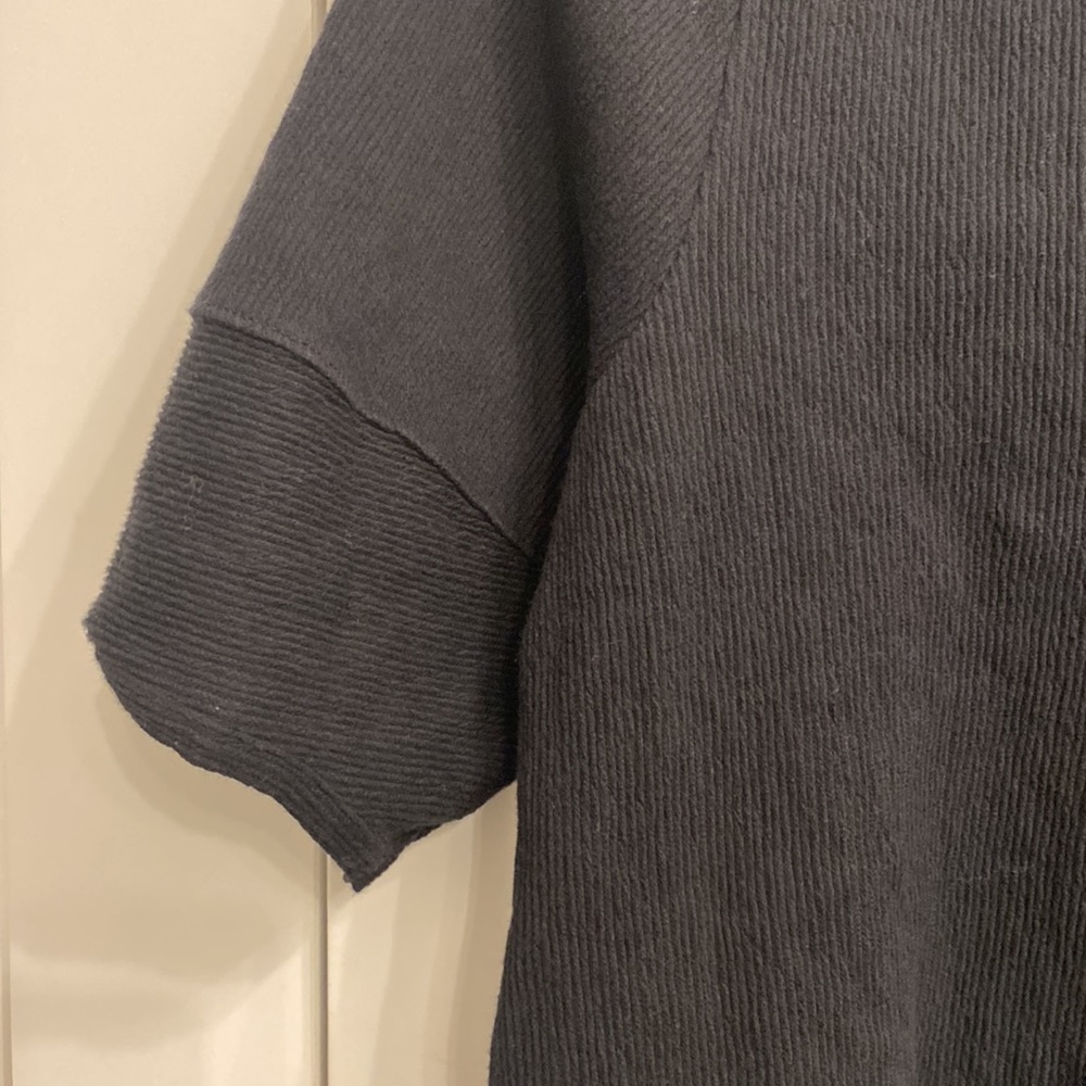 Button Back Texture And Thread Tee - image 8